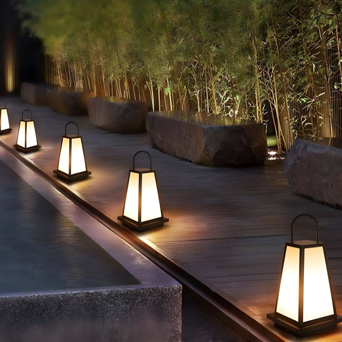 Outdoor Waterproof Solar Metal Garden Pillar Lamp | Finqor