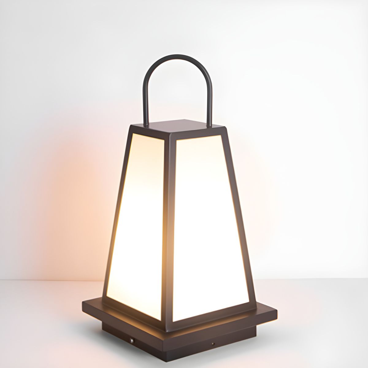 Outdoor Waterproof Solar Metal Garden Pillar Lamp | Finqor