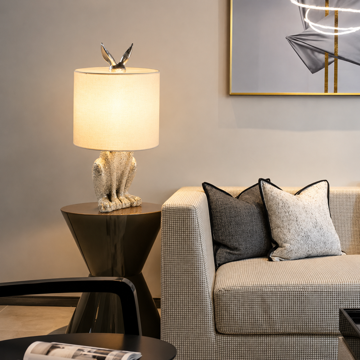 Resin Rabbit Table Lamp Nordic Art Deco Style | Qunvexa
