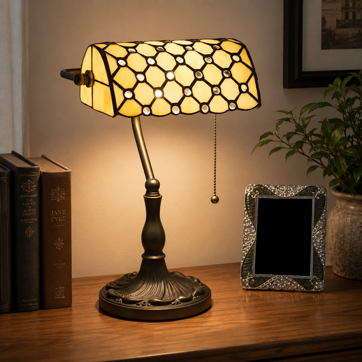 Retro Tiffany Table Lamp with Gridded Glass Shade | Tynvora