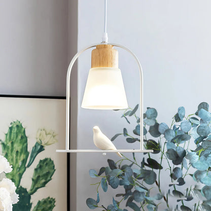 Scandinavian Bird Detail Pendant Light for Modern Interior | Varella