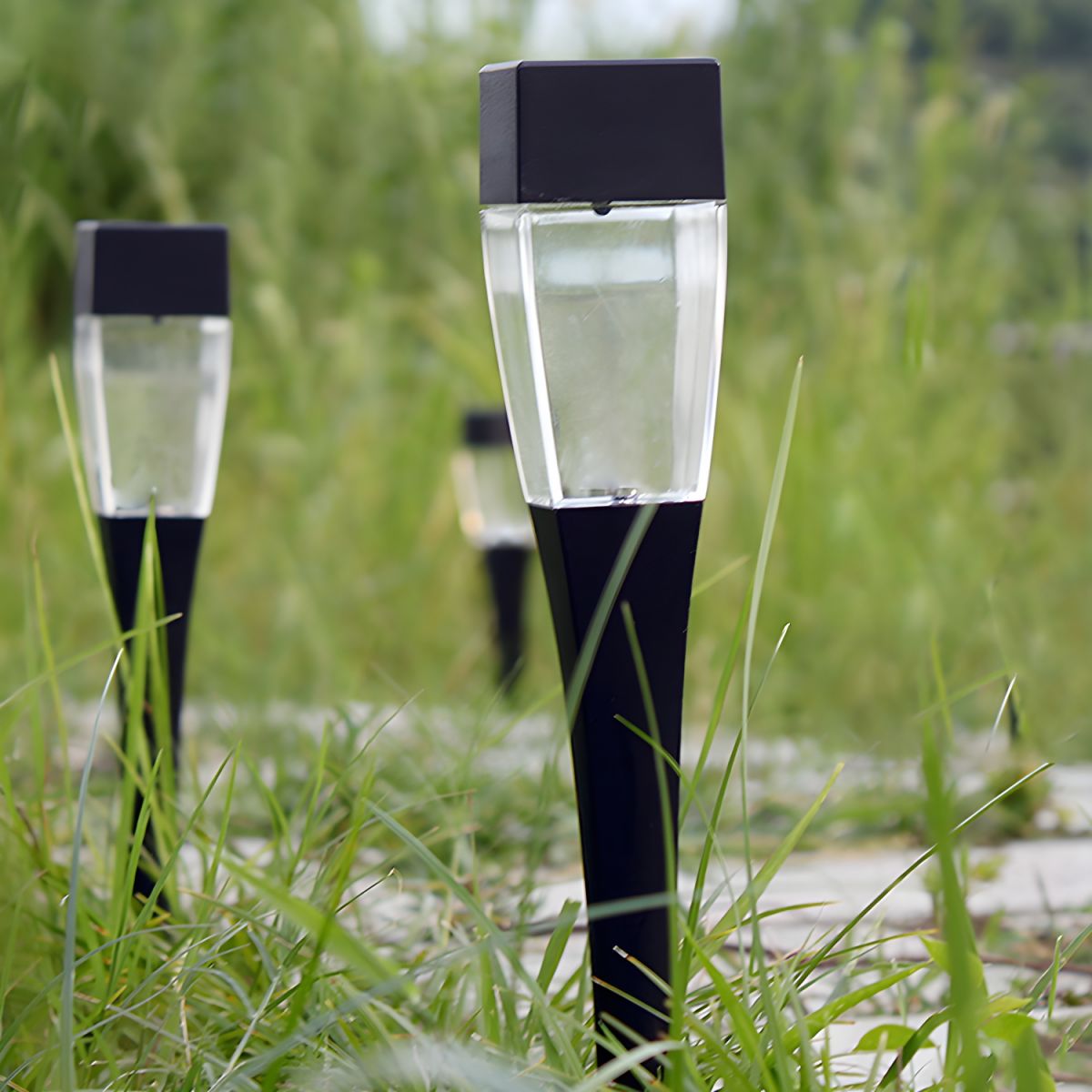 Solar LED Tapered Outdoor Garden Spike Light | Solvyn