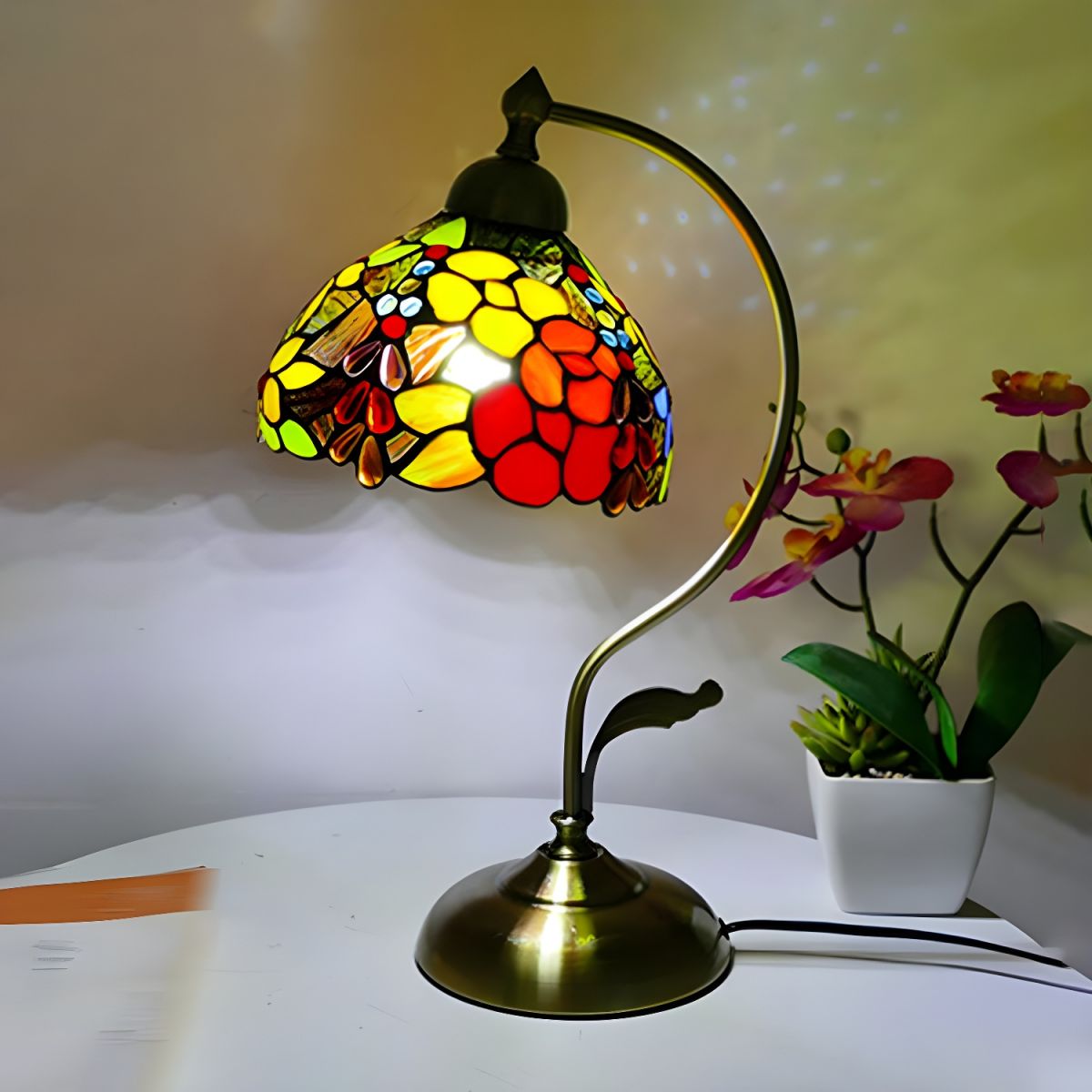 Tiffany Glass Dome Table Lamp Classic Style | Xelvoro