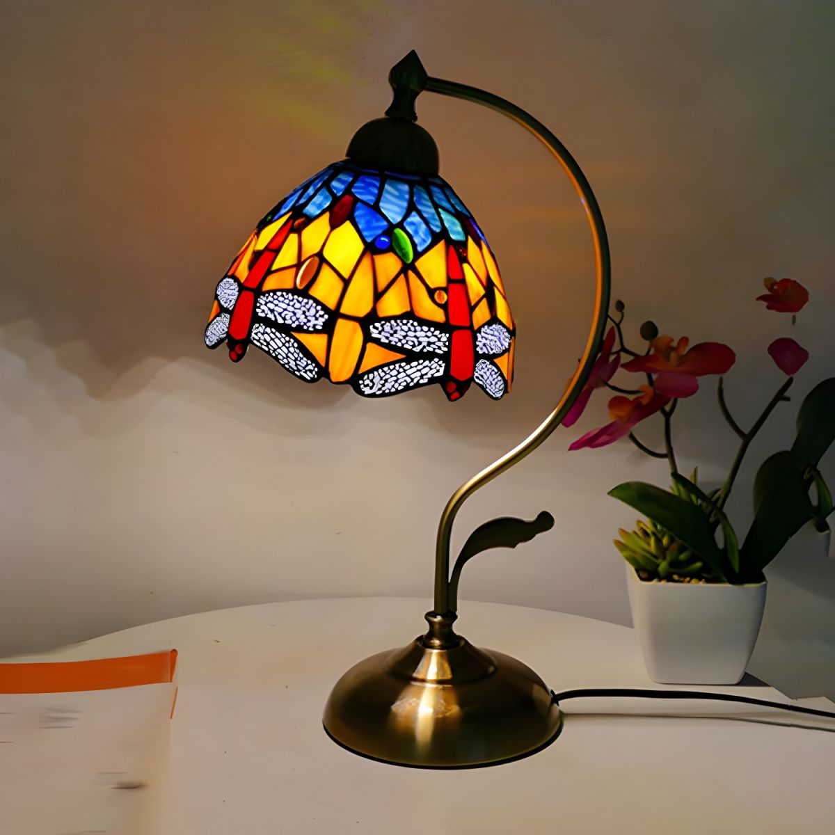 Tiffany Glass Dome Table Lamp Classic Style | Xelvoro