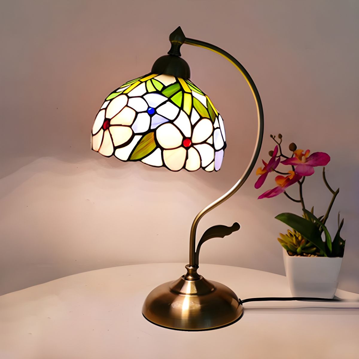 Tiffany Glass Dome Table Lamp Classic Style | Xelvoro