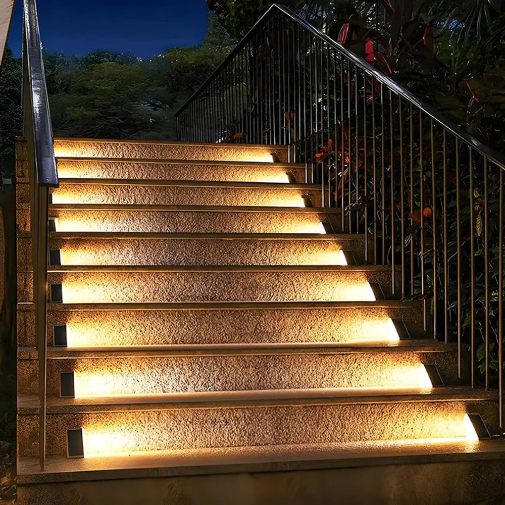 Warm White Solar LED Stair Light for Outdoors | Stepora
