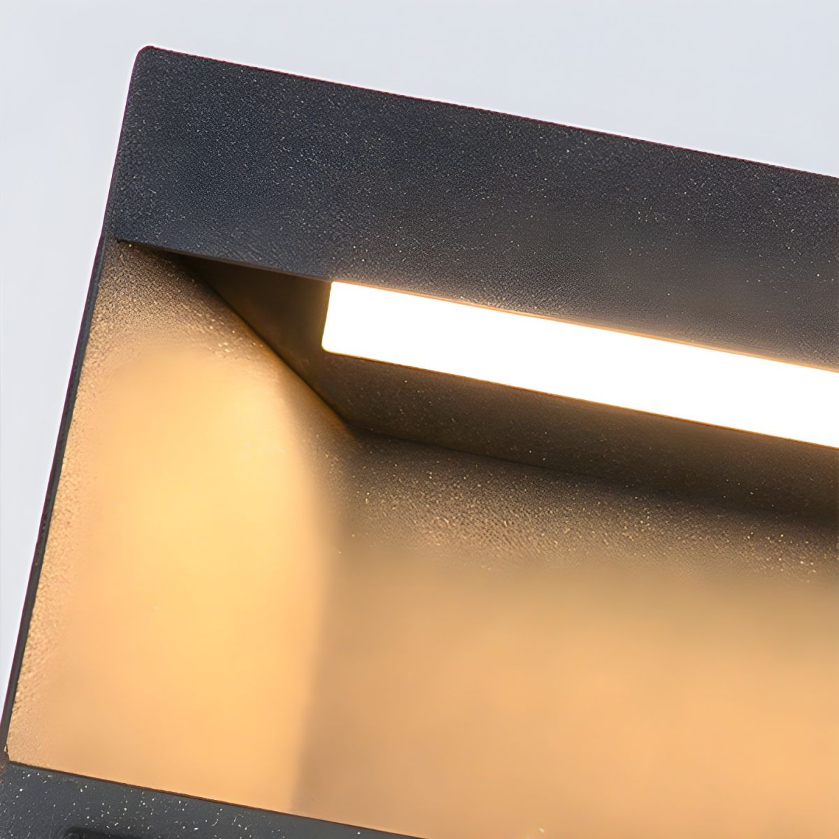 Waterproof Solar Metal Outdoor Pillar Garden Light | Velnor